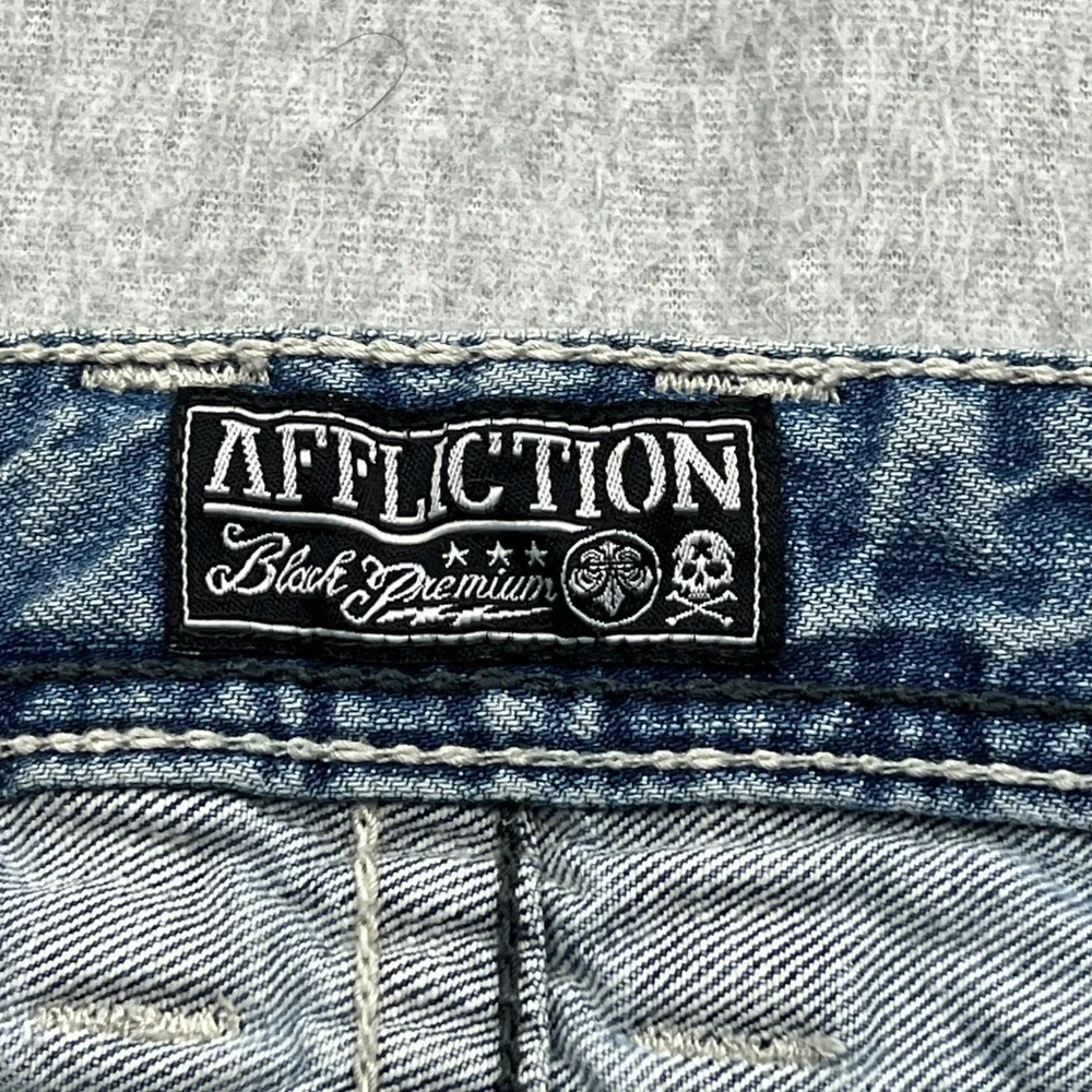 Affliction Grant Jeans Mens 34* Blue Embroidered Cross Pockets Straight Leg